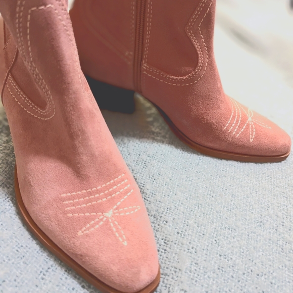 Dolce Vita Shoes - NWOT Dolce Vita, Blush Pink, Booties, Size 8